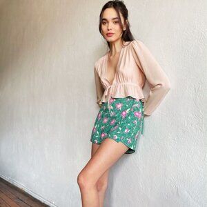 Sunday Best Aritzia Soft Pink Cropped Peplum Crepe Fabric Blouse Top Size M